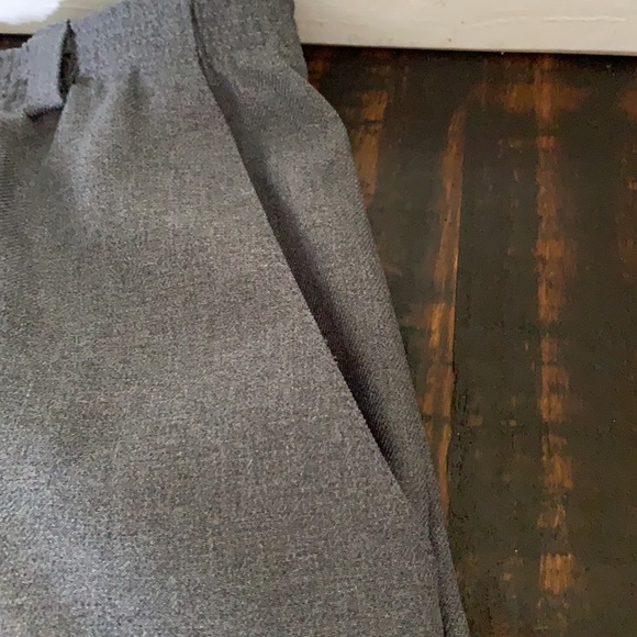 Classic Collection grey pant with elastic waist - Picture 9 of 12